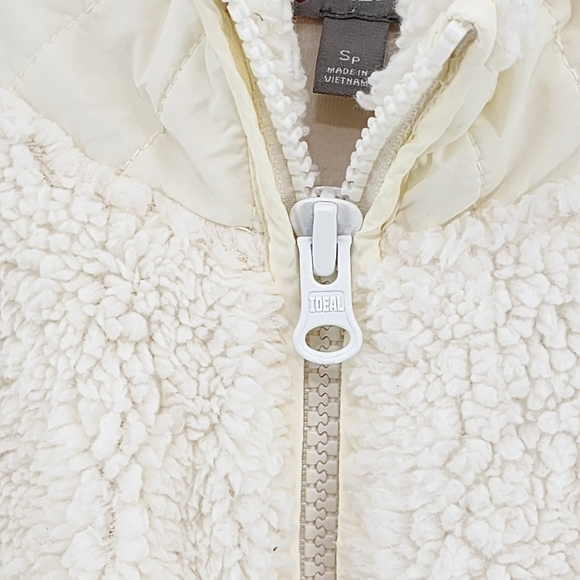 Talbots Women's Full Zip Faux Fur Sherpa Vest - SP - Picture 3 of 7